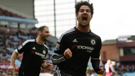 Corinthians fica sem poder de negociação para vender Pato