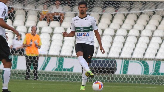 Palmeiras pode acertar com mais dois reforços e 'fechar' o elenco