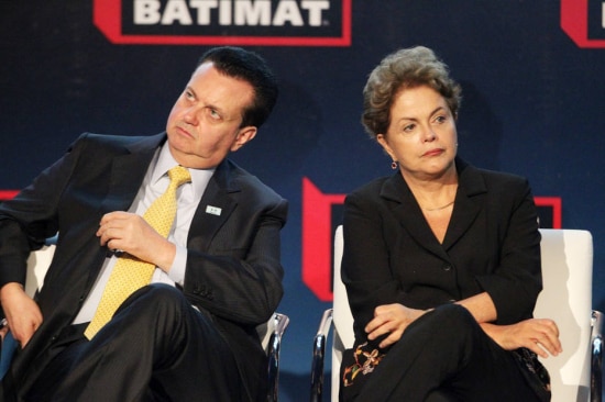 Bancada do PMDB na&nbsp;Câmara criticou demora da presidente em sancionar lei que dificultaria criação do PL, partido ligado a Gilberto Kassab (foto), ministro das Cidades