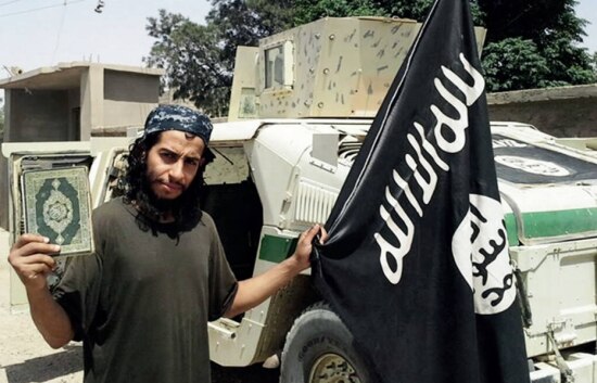 O belga Abdelhamid Abaaoud, de 28 anos, Ã© o principal suspeito de ser o cÃ©rebro da operaÃ§Ã£o terrorista em Paris