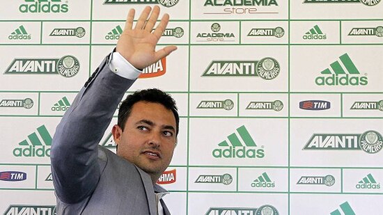 Com mais recursos, Palmeiras 'aprende' a investir em novo time