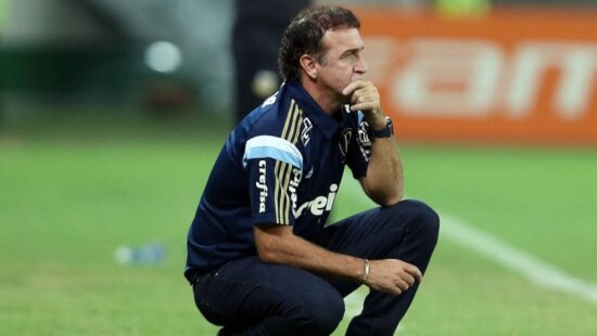 Cuca quer equilíbrio para não motivar demais Palmeiras em clássico