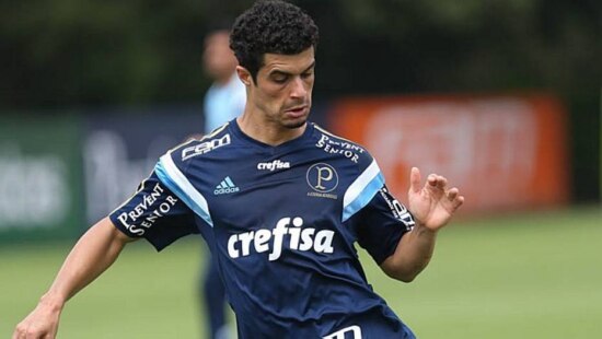 Com muitos treinos, Palmeiras se destaca nas bolas aéreas