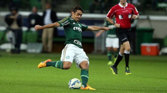 Robinho volta e Palmeiras terá força máxima diante do ASA