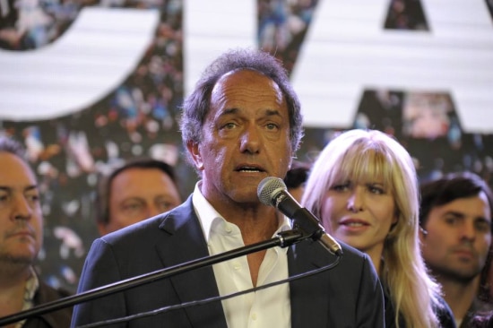 Daniel Scioli admite a derrota na eleição presidencial argentina