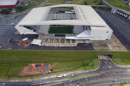 Chuvas provocam erosão no entorno do Itaquerão