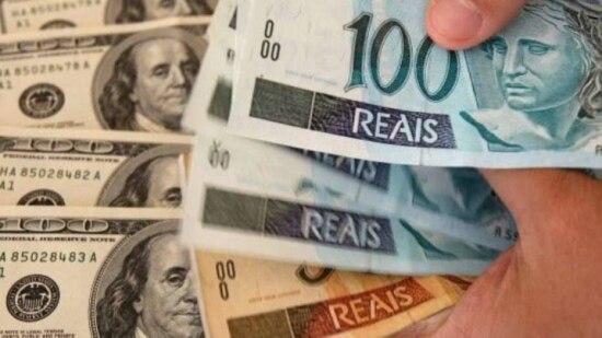 Dólar iniciou uma escalada ante o real no fim de janeiro