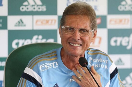 Oswaldo não vê problema em esquema tático do Palmeiras