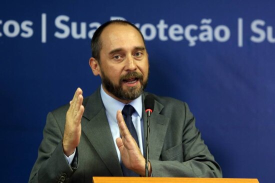 'Não é o caso de rejeitar as contas do governo', disse Adams