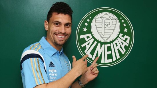 Moisés aposta em passagem na Europa para ser titular no time