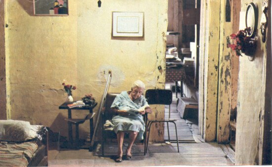 Cora Coralina (1889-1985) escreveu desde cedo, mas só ficou conhecida do grande público depois dos 90