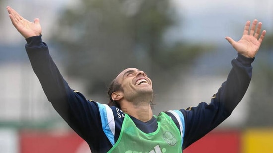 Palmeiras luta para evitar que Valdivia atrapalhe o grupo