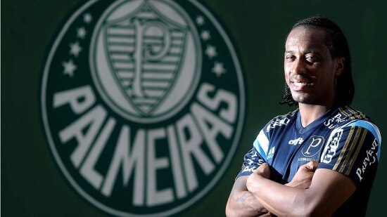 Zé Roberto vê o Palmeiras fortalecido com a volta de Arouca