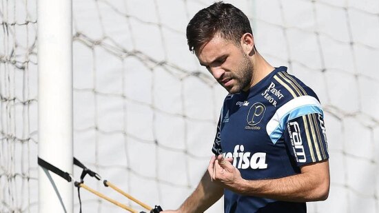Palmeiras tem de superar desfalques contra o Inter no Sul