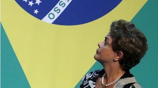 Referindo-se a adversários, Dilma afirmou que ninguém vai tirar legitimidade das urnas