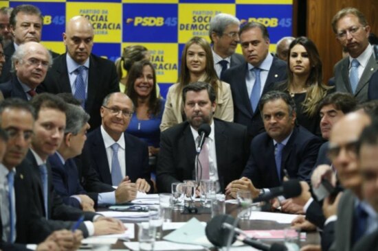 Parlamentares do PSDB com o governador de São Paulo Geraldo Alckmin