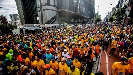 Corredores dominam a Avenida Paulista para a 91ª edição da São Silvestre