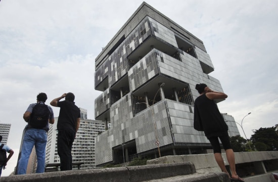 No atual cenário de escassez financeira, os grupos que não tiverem ativos para vender podem acabar em falência.&nbsp;