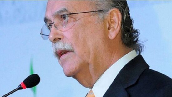 O economista José Roberto Mendonça de Barros&nbsp;não acredita que o País perderá o selo de bom pagador neste ano