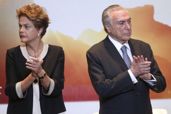 A presidente Dilma e seu vice Michel Temer, que comanda reunião do PMDB na terça sobre desembarque