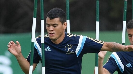 Palmeiras deve renovar com o meia Mendieta e emprestar mais uma vez