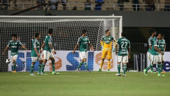 Prass minimiza falha de zagueiro: 'Temos que ver os erros do time'