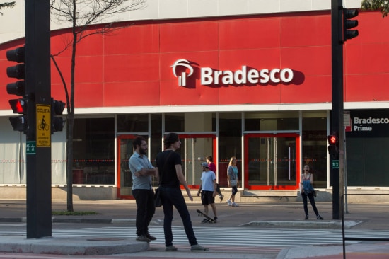 Apesar da leve queda do lucro, Bradesco manteve estimativas de 2016