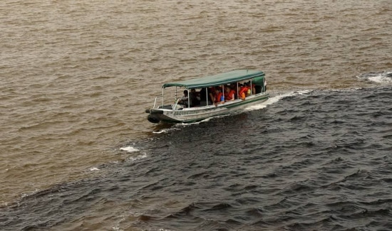 Encontro do Rio Negro com o Rio Solimões, próximo a Manaus; fauna local seria afetada com nova autorização