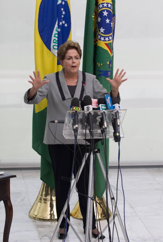 A presidente Dilma Rousseff, durante entrevista coletiva no Palácio do Planalto, após cerimônia de sanção do Código de Processo Civil