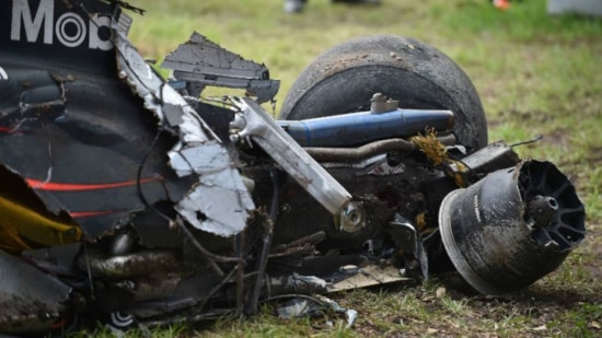 Imagem do carro de Alonso após o acidente