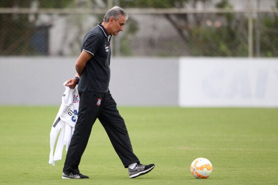 Com Sheik no banco, Corinthians dá início a reformulação no elenco