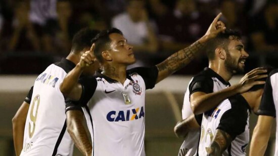 Primeiro gol de Giovanni Augusto com a camisa do Corinthians valeu um precioso ponto em Araraquara