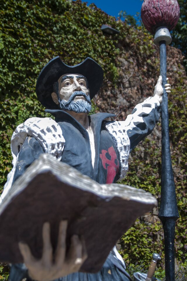 Thiago Momm/Estadão Estátua do Quixote diante do Museu do Quixote em cidade real