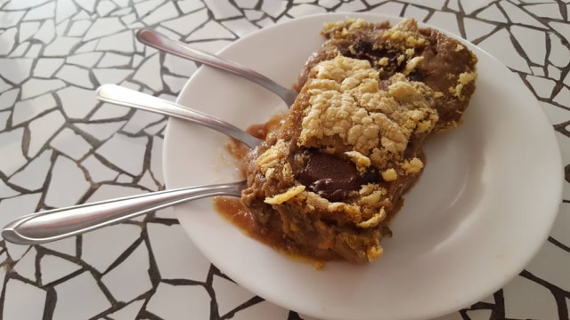 Bruna Toni/Estadão Garimpe uma boa torta de banana no centro de Búzios, como essa, do Café Maré Mansa
