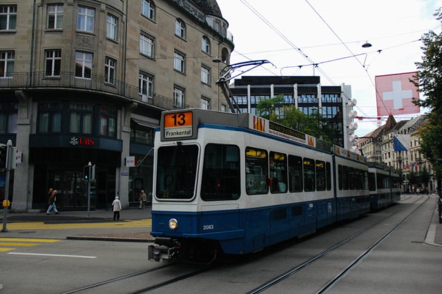 Marco Antonio Carvalho/Estadão O tram: veículo garante o eficaz sistema de transporte pelas ruas de Zurique