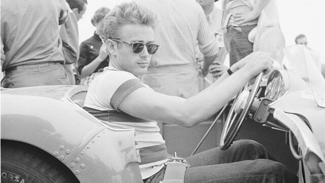 Divulgação O personagem de James Dean em cenas de Juventude Transviada. Visual personificava a rebeldia da década de 50
