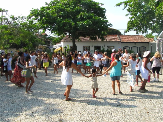 Divulgação Samba e jongo agitam a Praça São Benedito, no histórico bairro da Passagem