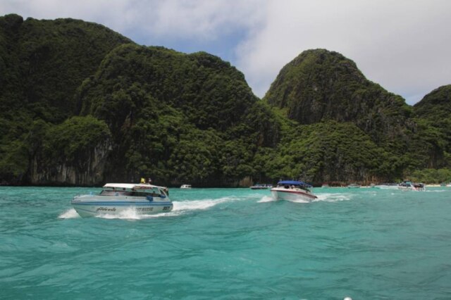 Felipe Mortara|Estadão Praia de Maya Bay, em Kho Phi Phi, cenário do filme 'A Praia', com Leonardo DiCaprio