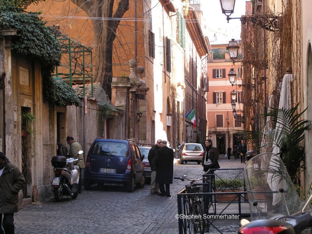 Via Margutta, 51: eis o endereço do jornalista Joe Bradley na Roma de hoje