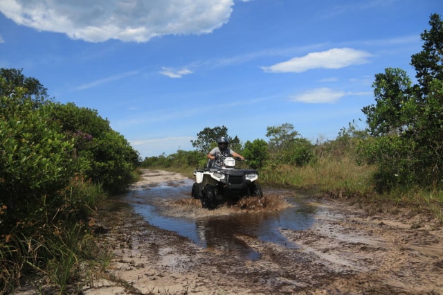 Del Carlos/Prefeitura de Ilha Comprida Passeio de Quadriciclo em Ilha Comprida.
