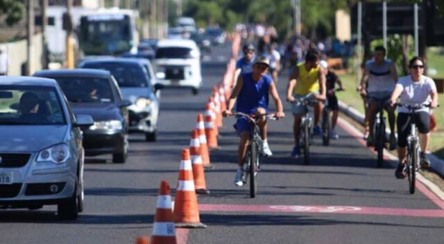 Ciclofaixa de lazer em Ribeirão Preto, no interior de São Paulo, funciona aos domingos