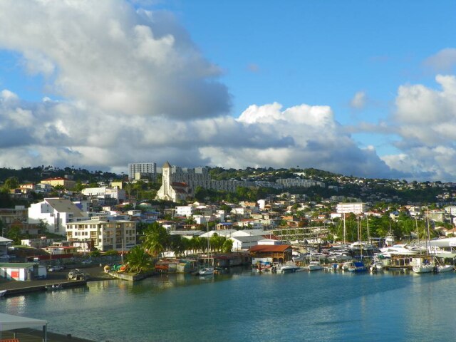 Marcia Pezenti/Estadão O cruzeiro parte de Fort de France, capital a Martinica, one também pousa o voo fretado incluído no pacote da MSC - na temporada 2015/2016, pacotes custam de R$ 3.895 a R$ 8.249