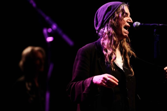 Patti Smith durante show:tudo começou com a declamação de um polêmico poema numa igreja 