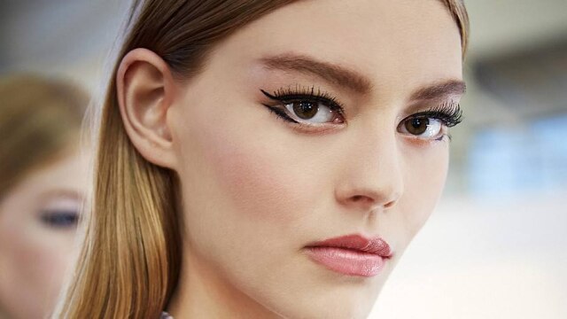 Divulgação Blush leve do mesmo tom do batom - româmtico e contemporâneo