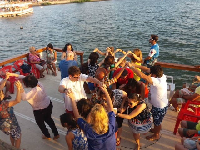Felipe Resk/Estadão Música e dança nos catamarãs