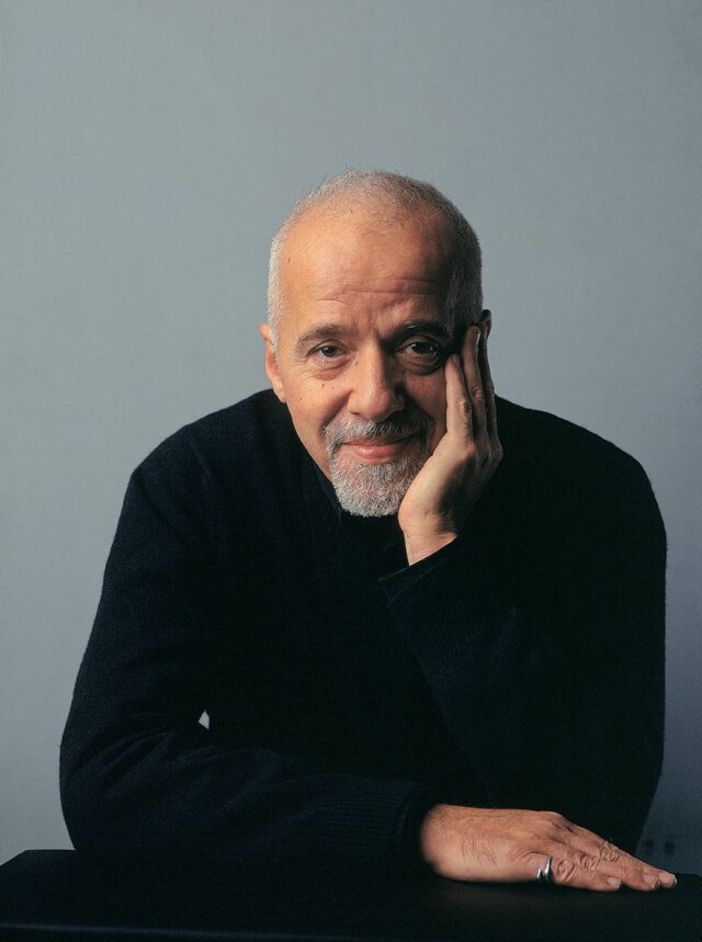 Divulgação Paulo Coelho: livro O Diário de Um Mago colocou o Caminho de Santiago de volta ao mapa