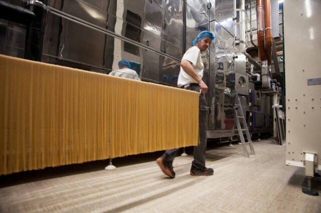 Cristiano Bendinelli|The New York Times A produção da massa Monograno, do Pastificio Felicetti