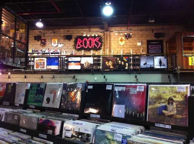 Rough Trade: misto de loja de música e livros, onde também ocorrem shows