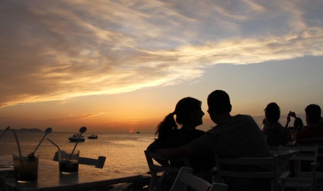 Enrique Calvo/Reuters Ibiza. Famosa pela noite, também tem belas praias