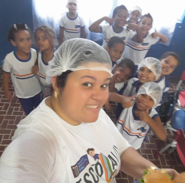 Imagem cedida por Ludmila Cruzal Ludmila Cruzal registrou a animação dos alunos e publicou as fotos com um relato emocionante em sua página do Facebook